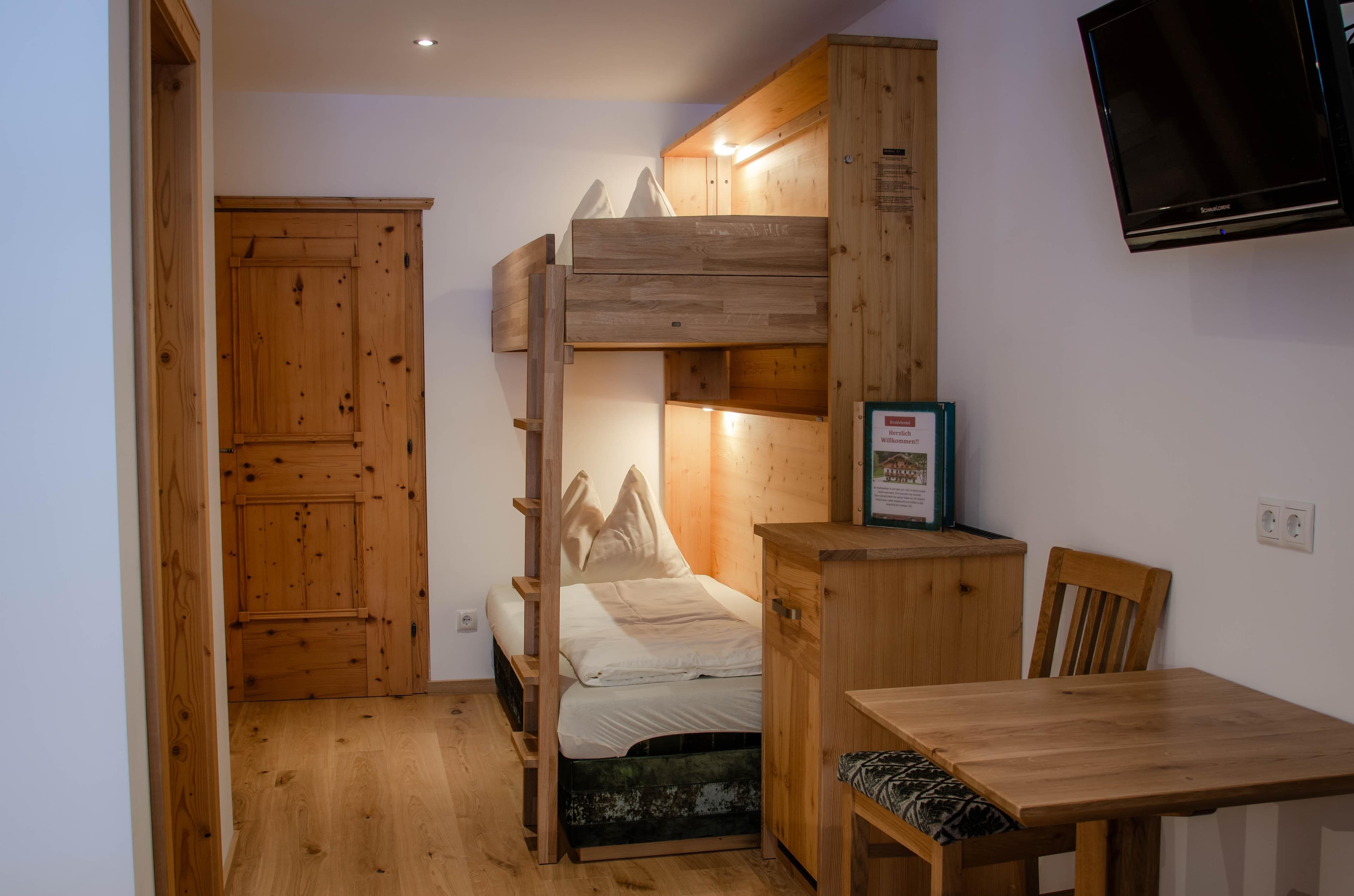 Bauernhof Krahlehen · Familienzimmer mit Frühstück - 4