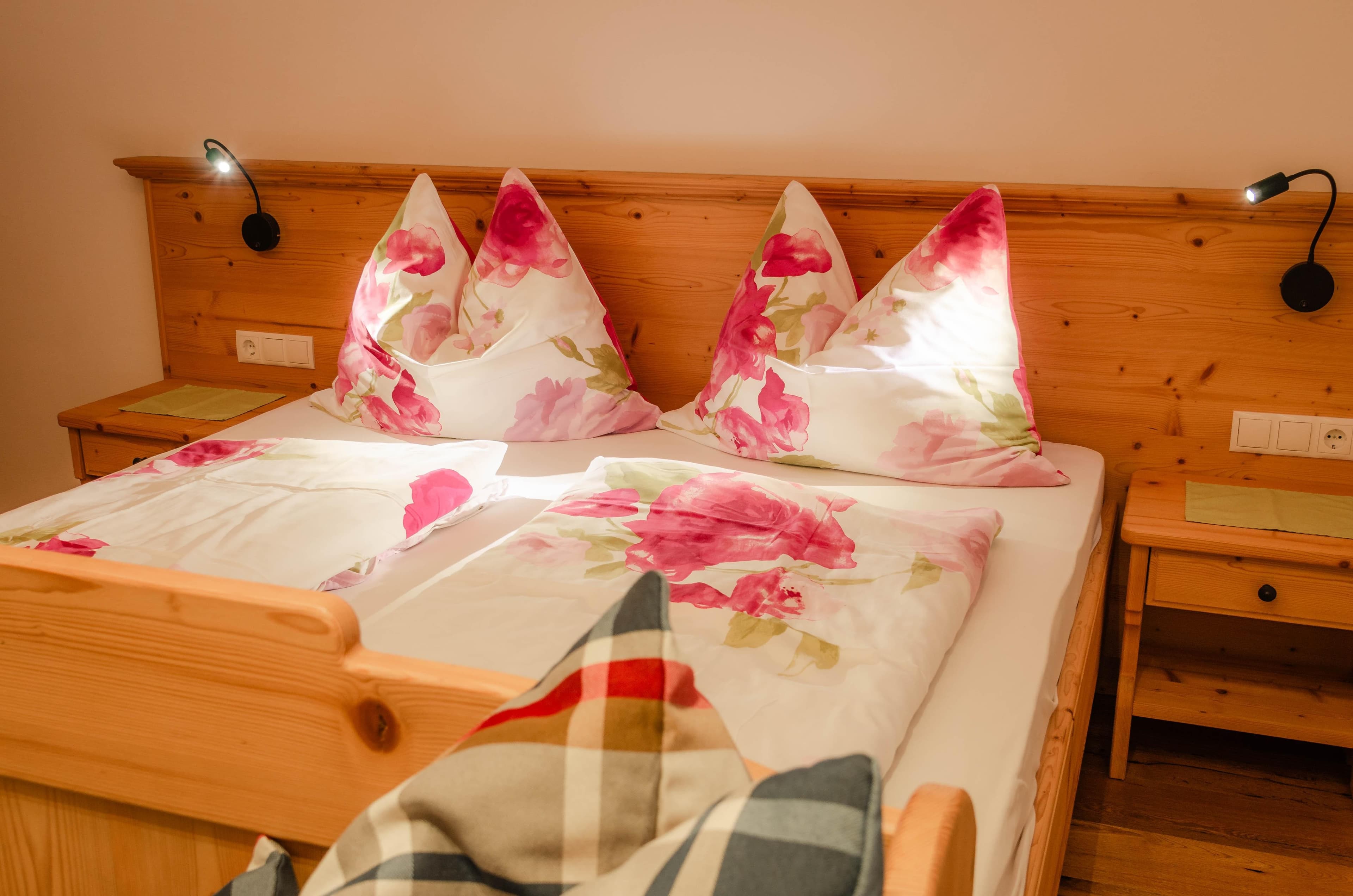 Bauernhof Krahlehen · Dreibettzimmer Nr. 7 mit Frühstück